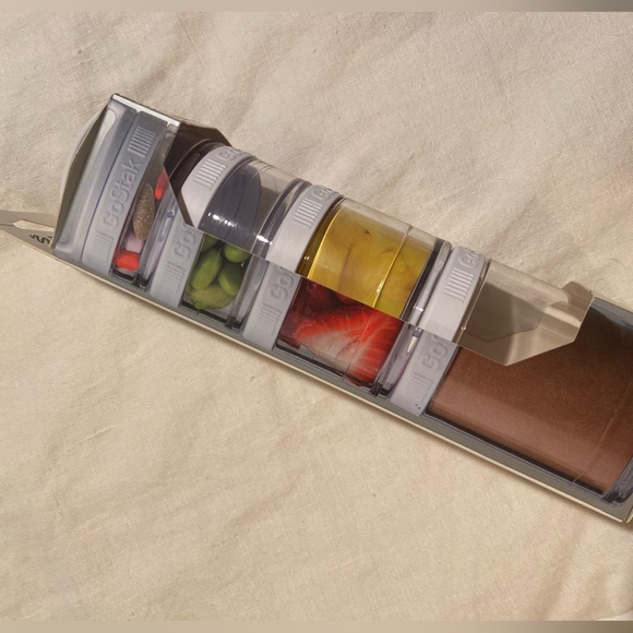 🆕 GoStack Portable Snack Snap Storage Containers NWT - Picture 2 of 4
